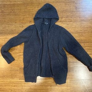 Barefoot dreams zip up size small
